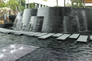 สระว่ายน้ำ Royal Cliff Beach Hotel
