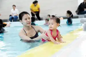 สระว่ายน้ำ Kid's Academy International School