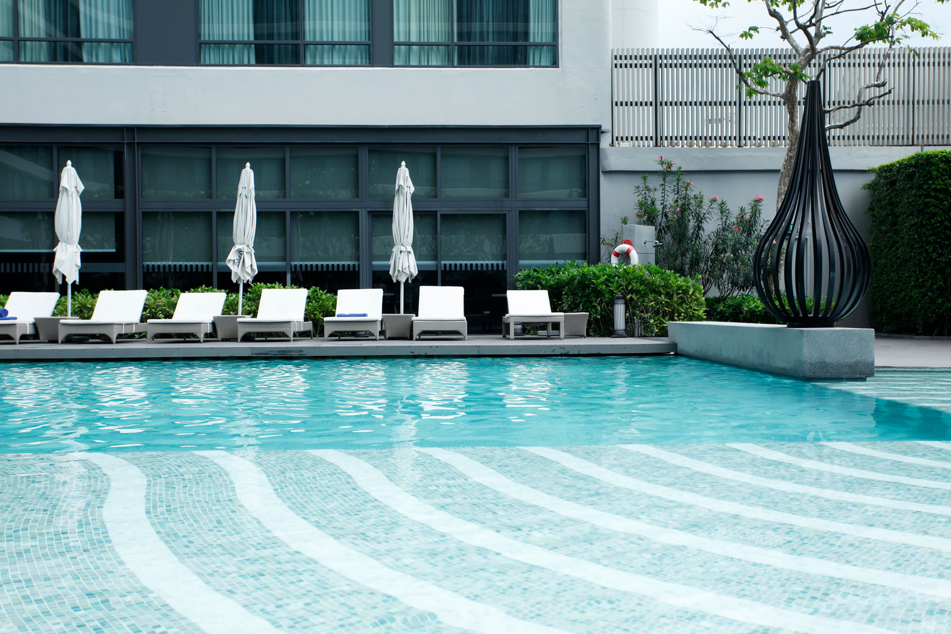 สระว่ายน้ำโรงแรม Bangkok Marriott Marquis Queen's park