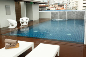 สระว่ายน้ำ โรงแรม W14 พัทยา