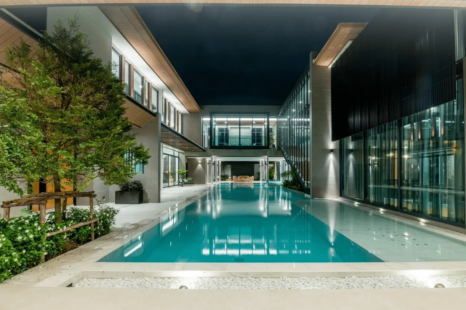 Mineral Pool vs Freshwater Pool in Thailand: The Complete Guide